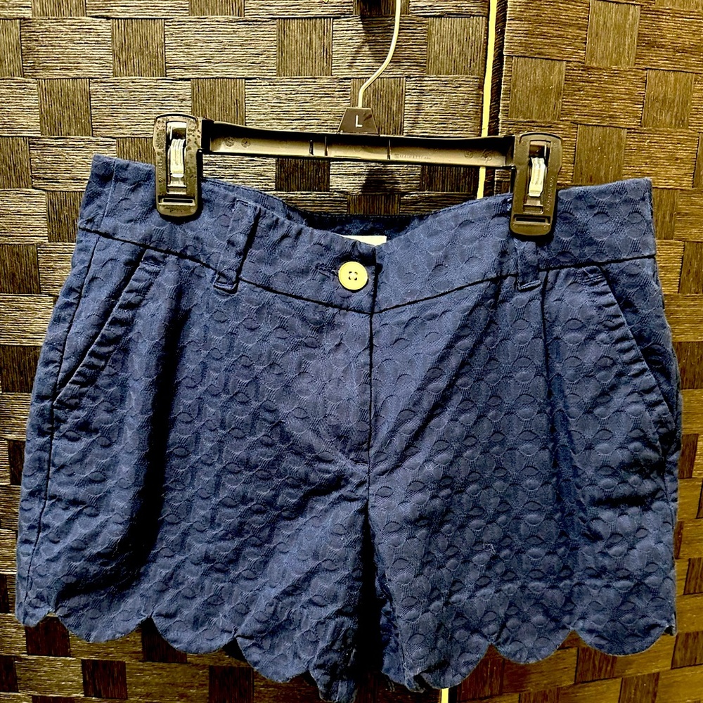 Crown & Ivy navy blue scalloped edge shorts